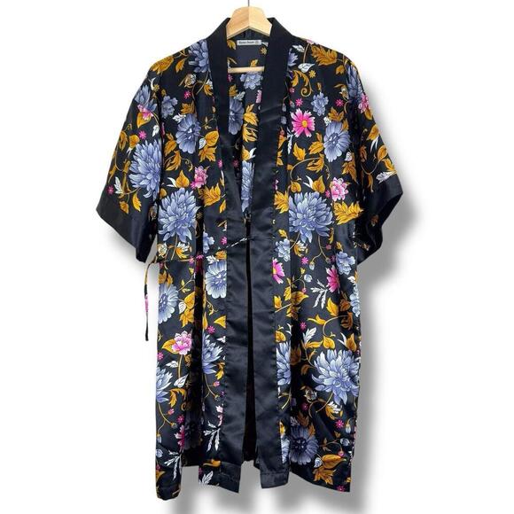 Karen Stuart Women’s Floral Satin Kimono Robe Medium Black Purple Yellow Flowers - Picture 1 of 9